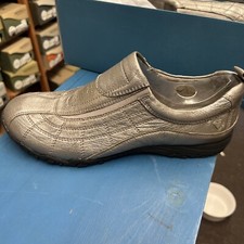 Nursemates Shoe Elllis 11 M New