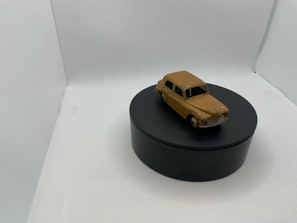 Coche berlina Dinky Toys Hillman Minx 1954-57 marrón Foto 2 de 4