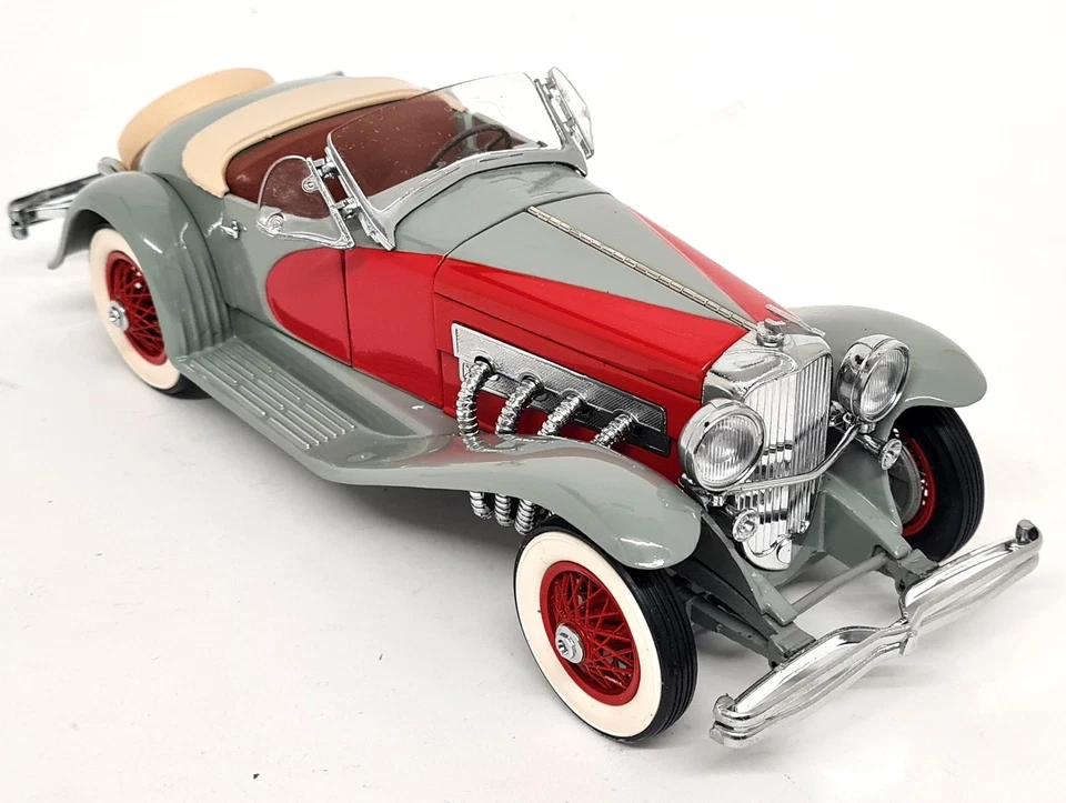 Danbury Mint 1/24 Duesenberg Coupe 1935 Clark Gable's car Diecast Model Car - Image 3 of 4