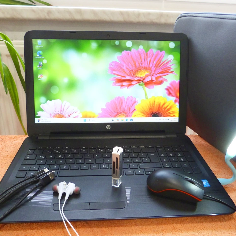 XL SET HP 15 AY 15Zoll Multimedia l SSD Windows 11 l 8GB RAM NEU HDMI DVDRW USB3 - Bild 2 von 4