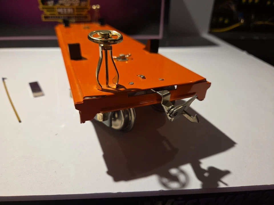 MTH Standard Gauge 10-2106 No.211 Flat Car With George Town Fire Truck Rare - Image 4 of 4