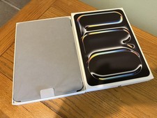 Apple iPad Pro 11 inch - 5th Gen 256GB, Wi-Fi - Space Black A2836