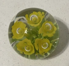 St. Clair Paperweight Yellow Trumpet Flowers Controlled Bubbles 3 x 2.75”