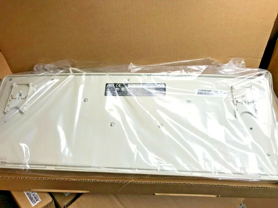 RARE NEW RETAIL BOX VINTAGE AST BTC 5140M WINDOWS PS2 KEYBOARD FCC E5XK8M104M10U - Image 2 of 4