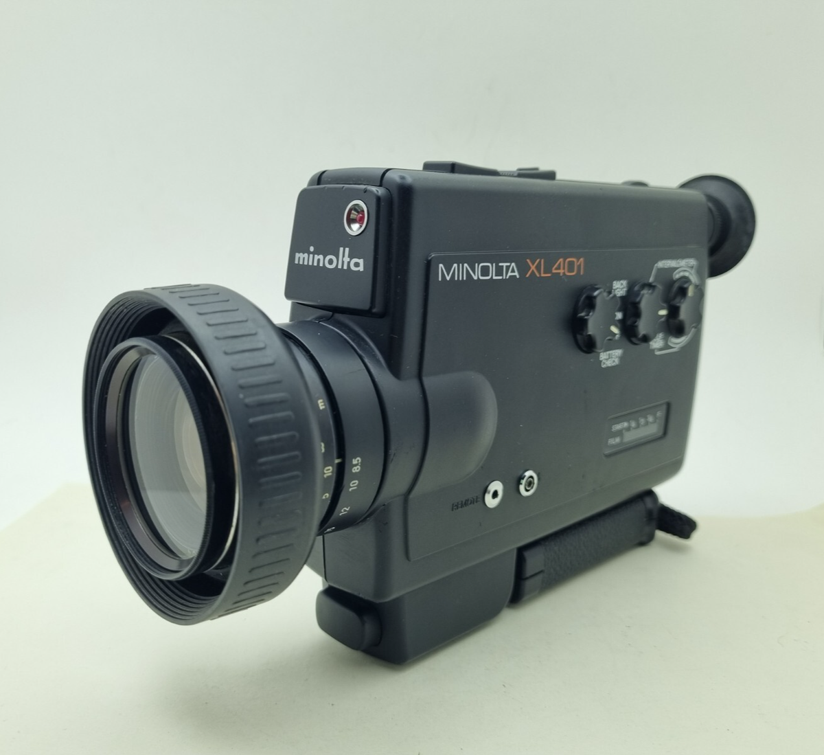 Minolta XL 401 Super 8 Movie Camera Classic Design & Good