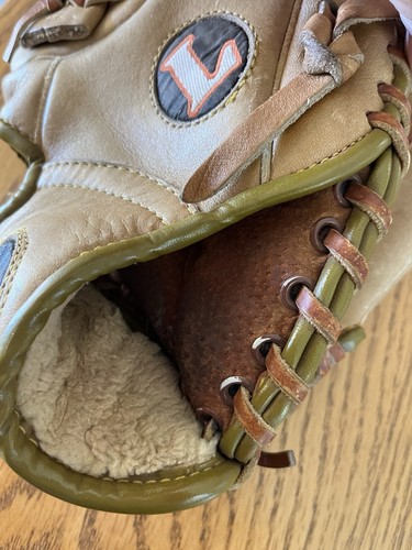 Louisville Slugger Glove Ez-Trap LSG24 Tri-Action USED - Picture 2 of 4