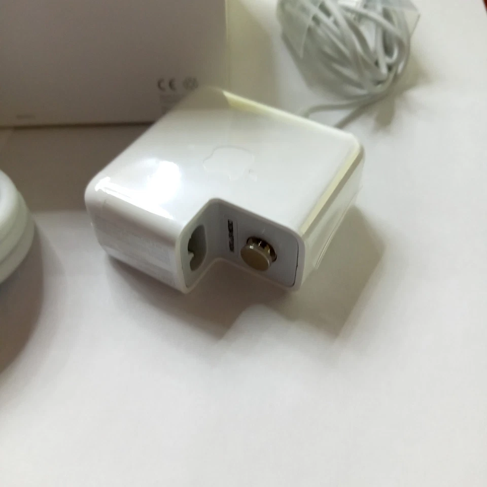 Genuine Apple 45W MagSafe 2 Power Adapter Charger For  MacBook AIR 11”-13” - Image 2 of 4