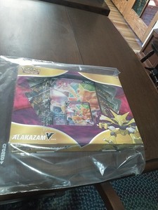 Alakazam V Box