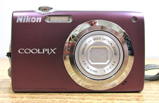 Nikon Coolpix S3000 12 MP Digital Camera Wide Zoom Plum w/ Battery Card