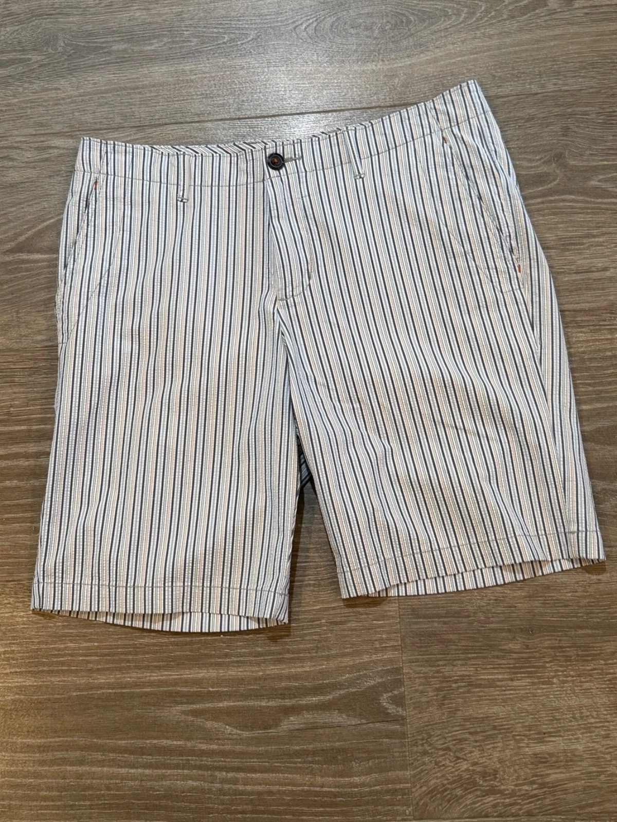 Tommy Bahama Mens Shorts Sz 32 Blue Stripe Seersucker Quick Dry Coastal Golf