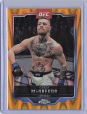 Conor McGregor 2025 Topps cromo UFC #101 refractor de oro #/50