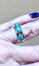 LOVELY Vintage Artisan Sterling Silver  Genuine Turquoise 3-Stone Band Ring