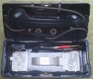 Bundeswehr Feldtelefon Ackerschnacker SEL 1990 5805 12 120 4847 Militaria