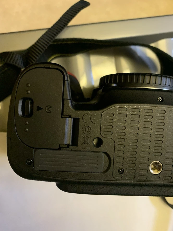 Nikon D7100 Digital SLR Camera 16.2MP Black - Image 4 of 4