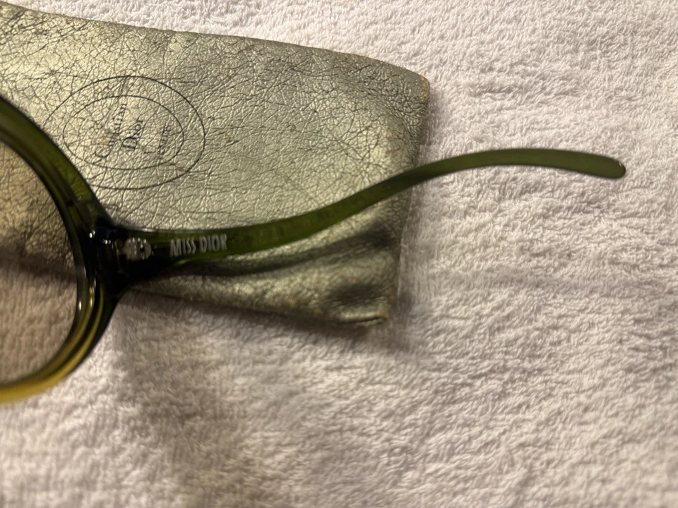 Christian Dior Vintage Sunglasses 1970s - Oversized Round / Optyl - Yellow Green - Image 3 of 4