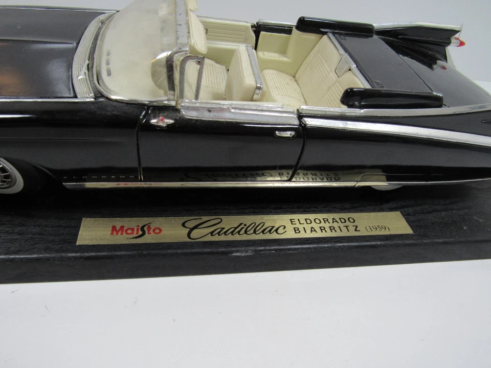 1/18 Maisto 1959 Cadillac Eldorado Biarritz Black PARTS OR REPAIR #MC5-5 - Image 2 of 4