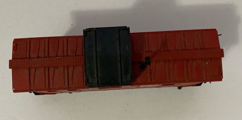 HO Scale Santa Fe Tyco Mantua A.T. & S.F. 7240 Caboose Train Car - Picture 4 of 7