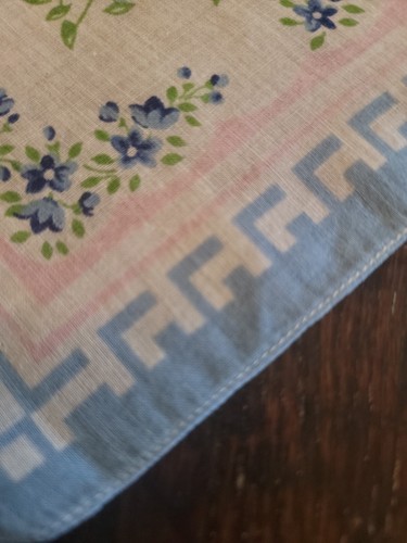 Vintage 12" Handkerchief White W/ Blue And Pink Border And Blue Floral Pattern - Picture 2 of 4