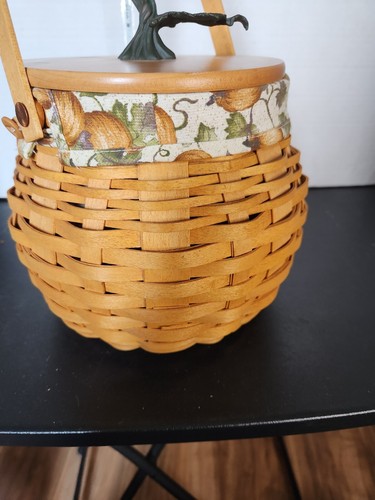 Longaberger 2001 Pumpkin Patch Basket w/Lid, Leaf Knob, Liner, Protector - Picture 3 of 5