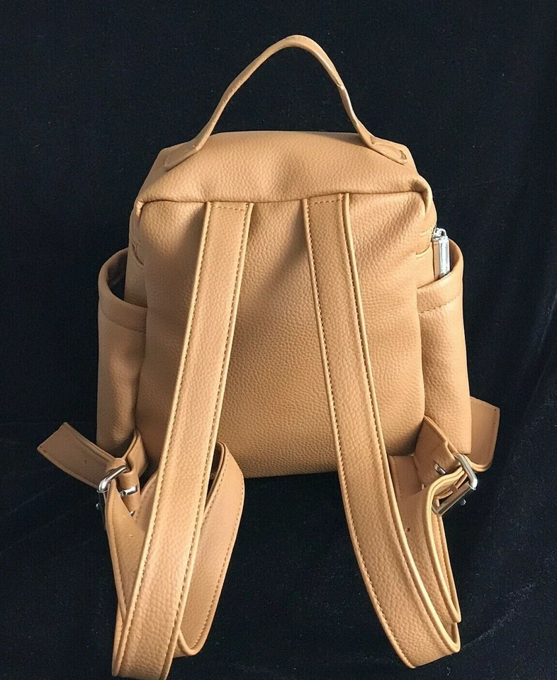 Mini mochila de moda de diseñador para mujeres, coñac Kenneth Cole nueva sin etiquetas 9" W x 7,5" H x 4" D Foto 3 de 4