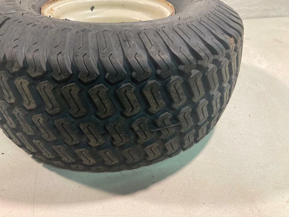 173431 SIMPLICITY TRACTOR WHEEL RIM AND TIRE - Imagem 3 de 4