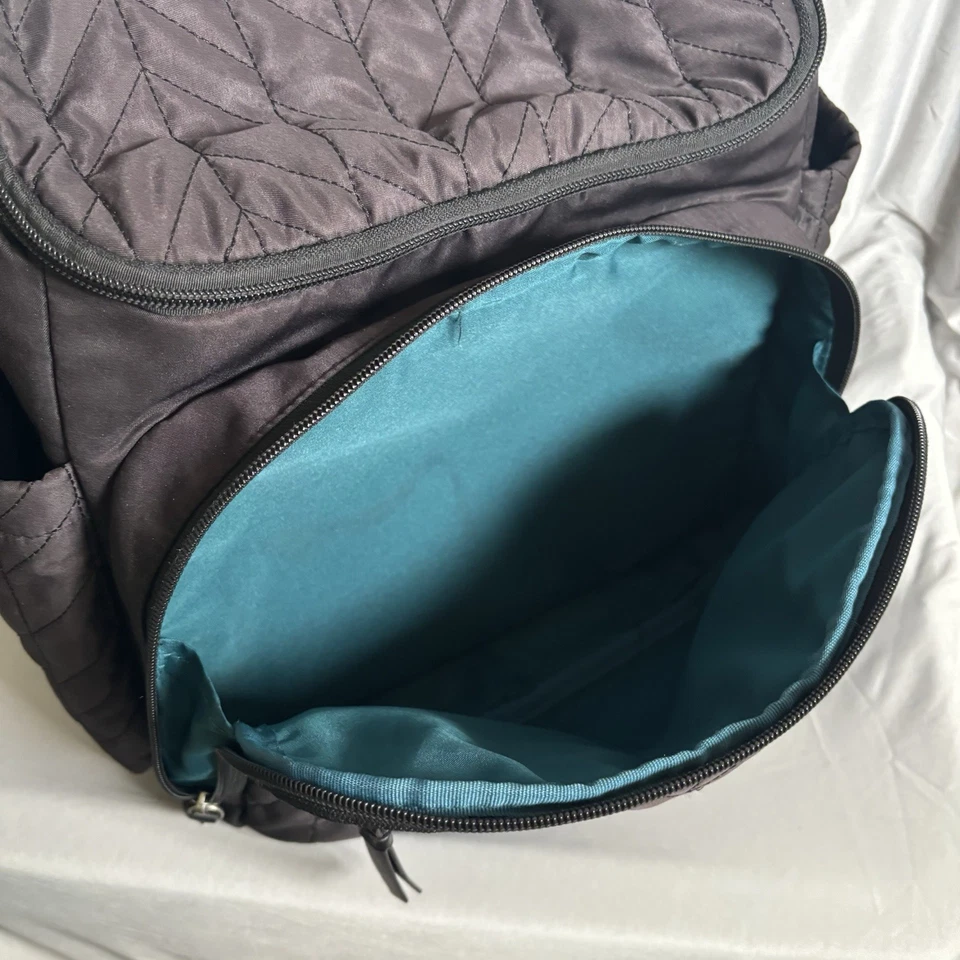 Mochila Bolsa de Pañales Skip Hop Negra Forma Acolchada Bolsillos con Cremallera Correas Ajustables Foto 4 de 4