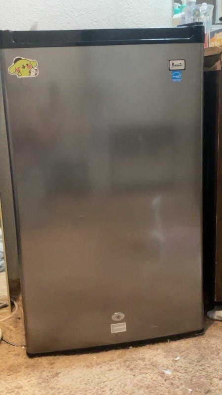 Avanti Compact Mini Fridge Silver/Black, Manual Defrost, Freestanding, 1 Door