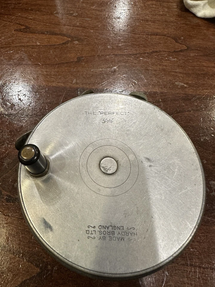 复古 Hardy Perfect 3/5-8 飞轮。 这卷轴属于我父亲。 — 第 2/4 张图片