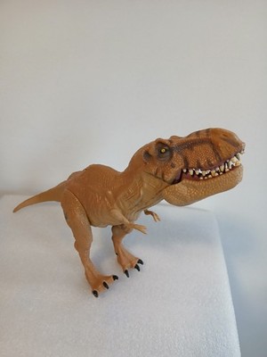Jurassic World T-Rex  Hasbro Chomping Dinosaur Action Figure Toy