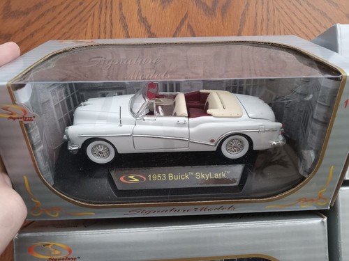 Lot of 4 Signature Models 1/32 Cars - NIB - Lebaron, Cadillac Series 62, Skylark - Picture 8 of 11