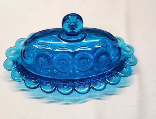 Vintage L.E. Smith Glass Moon and Stars Blue Glass Covered Butter Dish w/ Lid - Picture 2 of 6