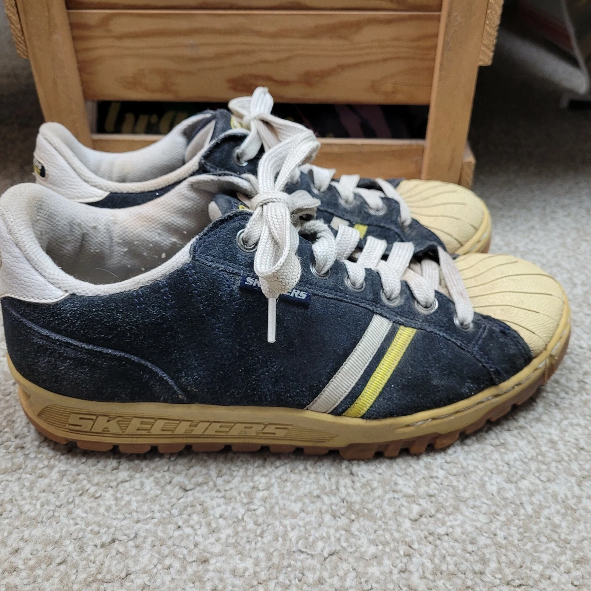 Skechers cheap striped shoes