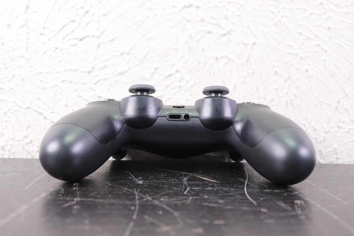 Sony 3001539 PlayStation 4 Wireless Controller - Jet Black