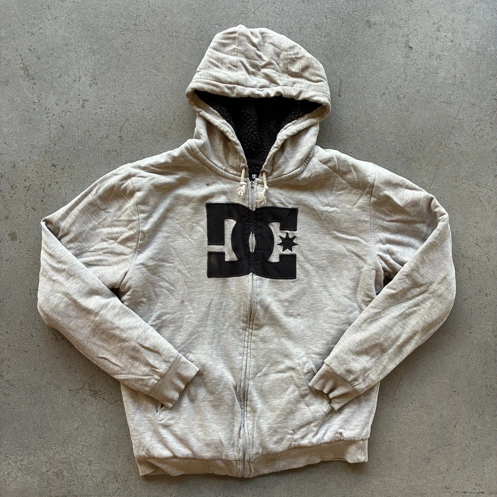 Vintage DC Shoes Sherpa Lined Hoodie Mens Medium Gray Full Zip Logo Jacket Y2K