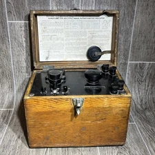 LEEDS & NORTHRUP SINGLE RANGE POTENTIOMETER INDICATOR IN WOODEN CASE