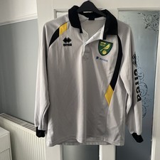 Norwich City 12/13 Training Top Size M OFFERS