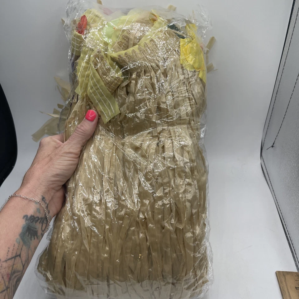 Luau Grass Table Skirt for Hawaiian Party Decorations Moana Theme Party Decor - Image 2 of 4