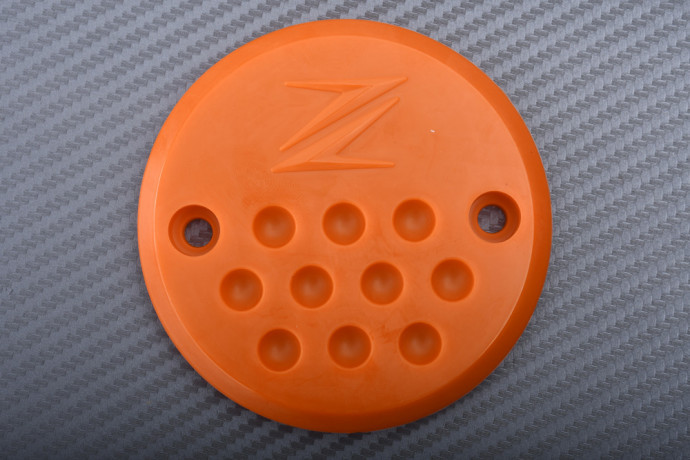 Carter moteur protégé de la casse grâce au protège-carter orange Kawasaki Z750