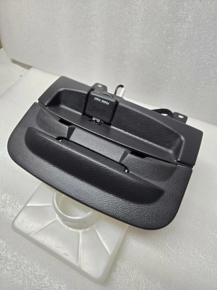 🔥Очень чистый🔥 выдвижной подстаканник Ford Crown Victoria Grand Marquis 5W73-810-AEW - Изображение 2 из 4