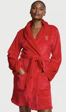 VICTORIA'S SECRET COZY SHORT PLUSH BATH ROBE CRYSTAL LOGO M RED 2025 New