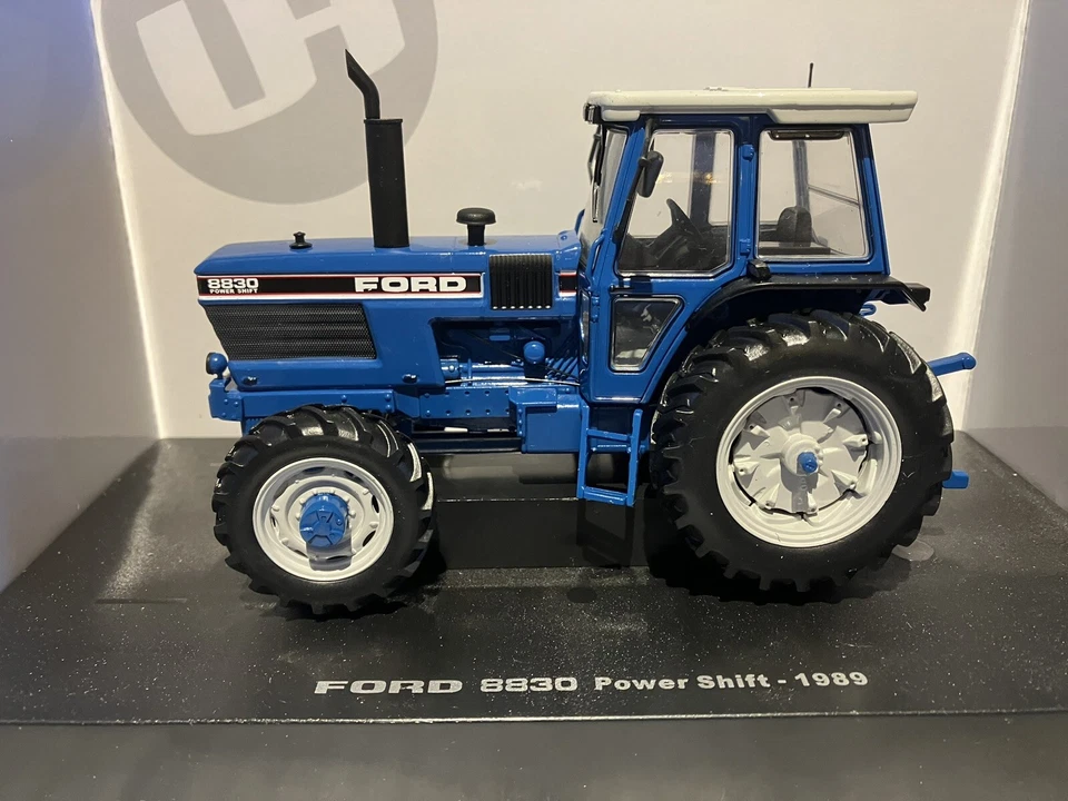Universal Hobbies Ford 8830 Powershift Tractor 1989 ( 1-32 Scale) Item 4030 - Image 2 of 4