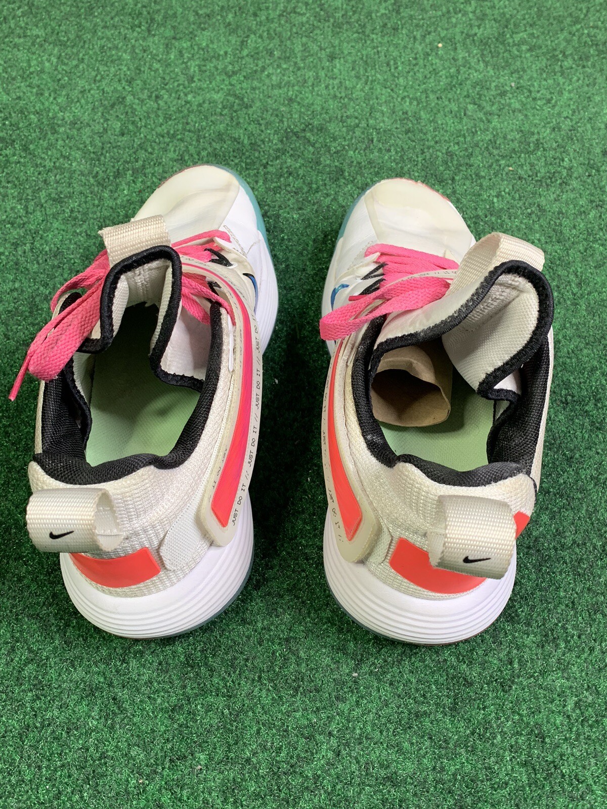 Womens Nike React HyperSet SE White Pink Volleyball S… Gem