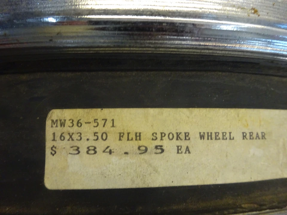 Rueda trasera Harley Davidson Early Rpl NOS FLT CROMADA personalizada 40 radios 3,50" x 16" Foto 4 de 4