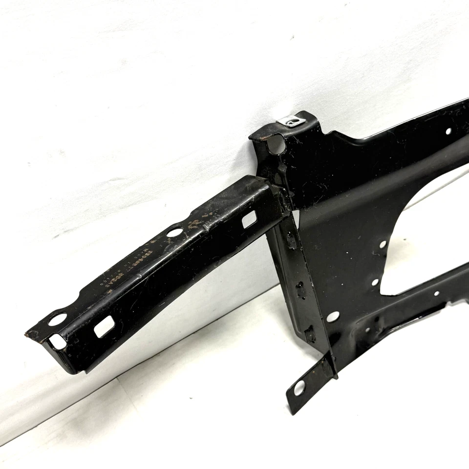 Soporte de parachoques de luz antiniebla para conductor izquierdo Dodge Ram 3500 2011-2018 OEM 68046317AD Foto 3 de 4