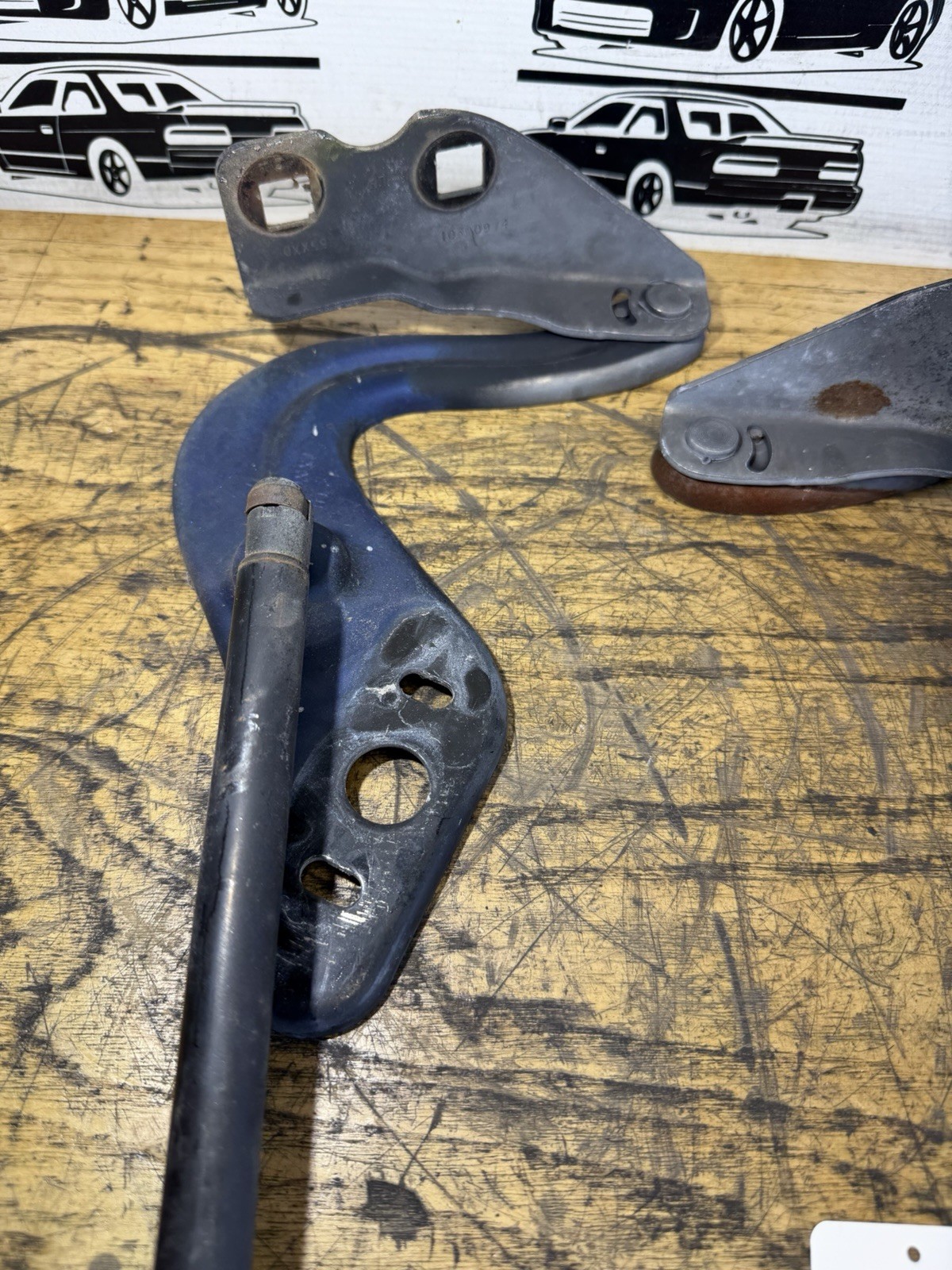 Chevrolet Corvette 2005-2013 Front Right Hood hinges Set