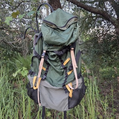 Vintage Kelty Ute Hiking Backpack Internal Frame Outdoors Green