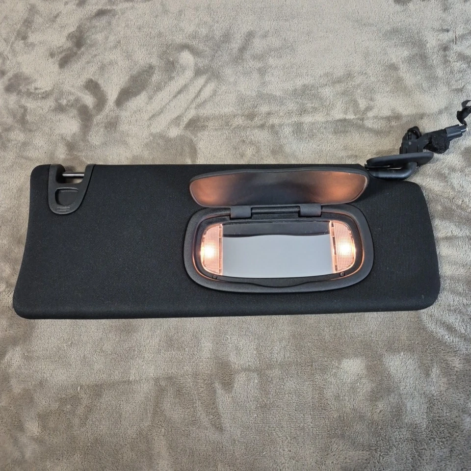 2013-2016 Dodge Dart LH Left & RH Right Illuminated Sun Visor Set Pair OEM Black Foto 3 de 4