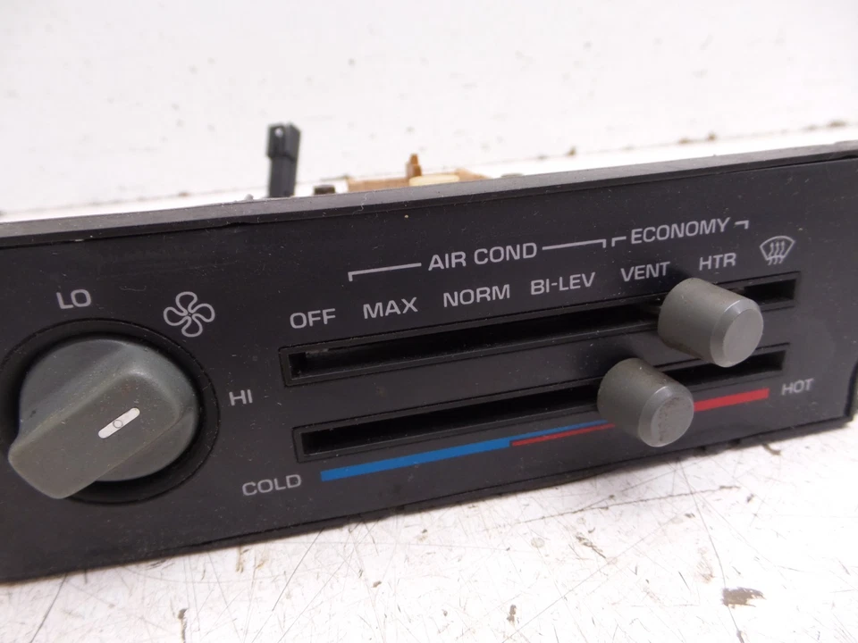 Unidad de control de clima Camaro Firebird 82-92 para calentador de aire acondicionado y calor GM 16016021 Foto 4 de 4