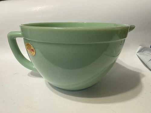 ANCHOR HOCKING FIRE KING 2 QT. JADE-ITE 2000 BATTER BOWL