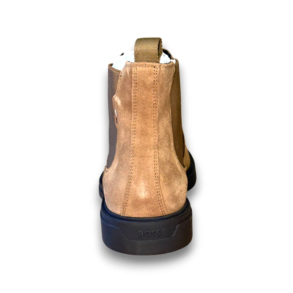 Botas Chelsea BOSS Calev para hombre beige gamuza EE. UU. 8 (Reino Unido 7 UE 41) precio de venta sugerido por el fabricante 230 USD Foto 3 de 4